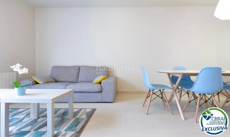 Foto c3675d8b-95cf-4e75-99e3-676c0f809511. Apartament amb calefacció aparcament a Centre Roses