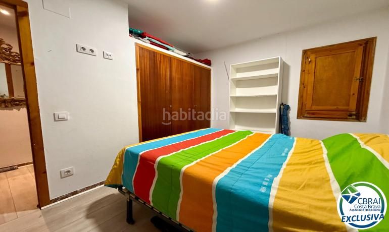 Foto bec9de8a-1df4-44f3-80ca-4e5893f994bf. Apartament amb calefacció a Centre Roses