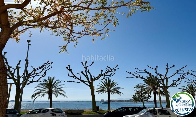 Foto d2698c99-1837-49d5-abf2-075079c563c8. Apartament amb calefacció a Centre Roses