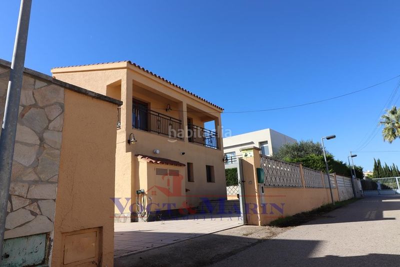 Foto 67c5d76a-4328-4fb8-b320-9f4d2285d348. Casa amb calefacció aparcament piscina a Requesens Empuriabrava