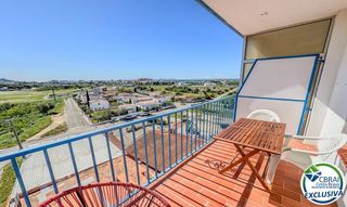 Apartament  Carrer de l'alhambra. Estudio con piscina comunitaria, vistas al mar y a la montaña en