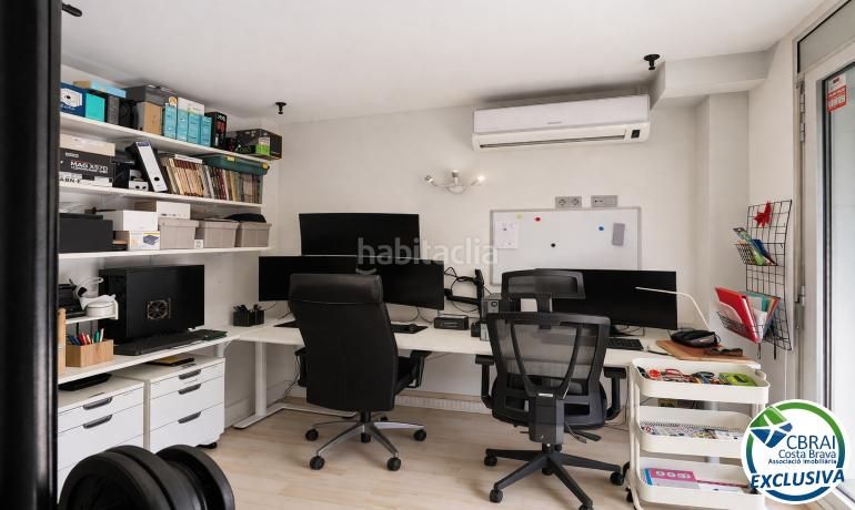 Foto 1108ccf5-4336-4634-ab43-82b8c03eede7. Àtic amb calefacció aparcament a Centre Roses