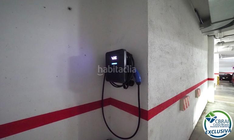 Foto 9bde6ae7-12d6-491a-b3eb-b2141afc6a60. Àtic amb calefacció aparcament a Centre Roses