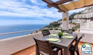 Semi detached house  Carrer joan timoneda. Casa adosada a 600 metros del mar en canyelles, roses