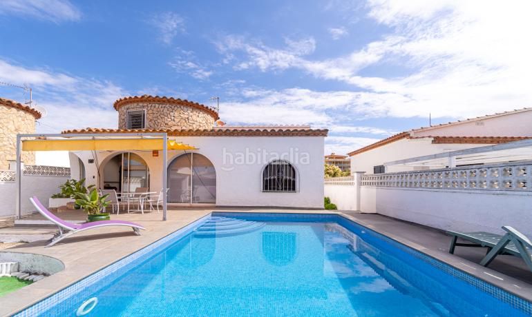 Foto e7f034d6-c350-4bac-9af0-42eced397963. Casa amb calefacció aparcament piscina a Santa Margarida Roses