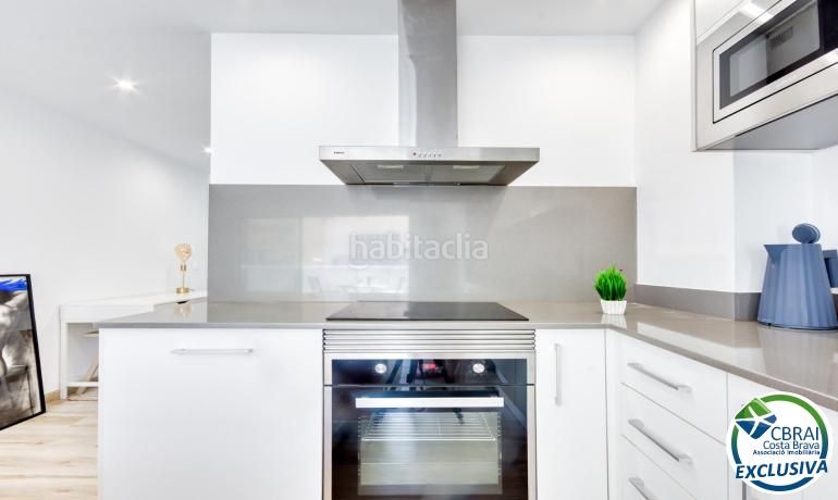 Foto 66053e61-8942-4be0-9095-55c228c8d6b9. Apartament amb calefacció aparcament a Centre Roses