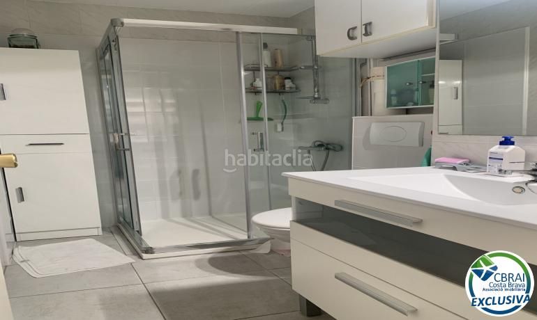 Foto b893ac58-3c5b-4eea-88d9-3518b10bd10a. Apartament amb aparcament a Santa Margarida Roses