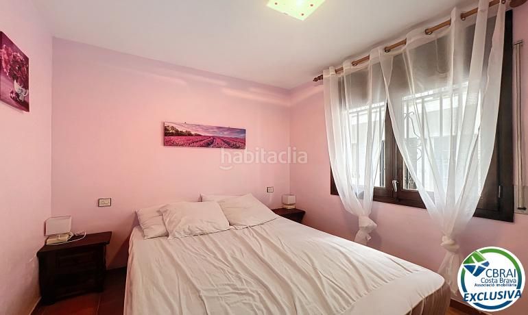 Foto 4f1322a1-1207-4773-96d4-a028c923cf7f. Apartament amb calefacció aparcament piscina a Puig Rom-Canyelles-Almadrava Roses