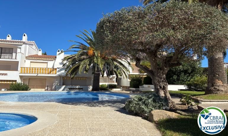 Foto 5061131c-5fec-40a1-ae92-f590e4b041ac. Apartament amb calefacció aparcament piscina a Puig Rom-Canyelles-Almadrava Roses