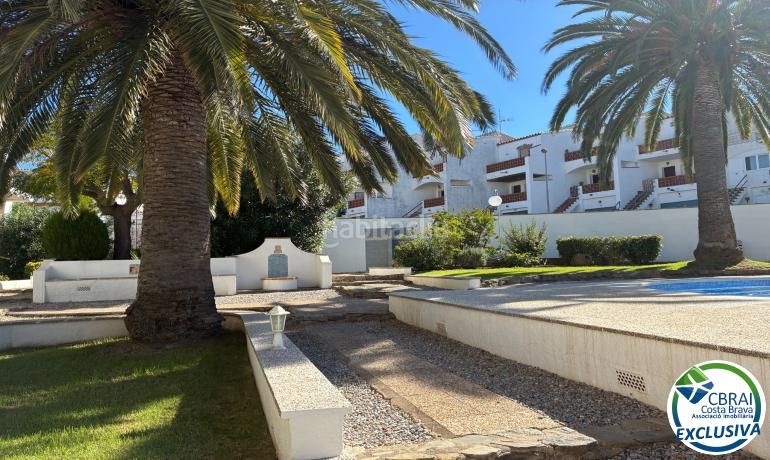 Foto 7659bf96-de16-4f65-a71a-5646e95c29f2. Apartament amb calefacció aparcament piscina a Puig Rom-Canyelles-Almadrava Roses