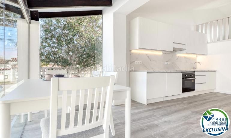 Foto 8ea365dd-d820-4ce7-ba8e-00608f6adab1. Casa amb calefacció aparcament a Carlit - Montseny Empuriabrava