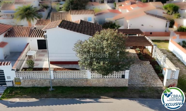Foto ac7e611f-91b4-4d8c-a766-dcfc3387cd1f. Casa amb calefacció aparcament a Carlit - Montseny Empuriabrava