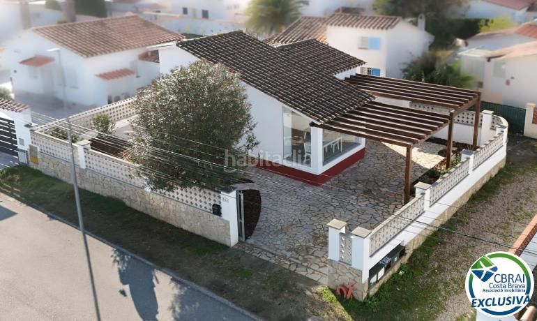 Foto ff54e54c-3195-423f-95ac-4f5fd683b804. Casa amb calefacció aparcament a Carlit - Montseny Empuriabrava