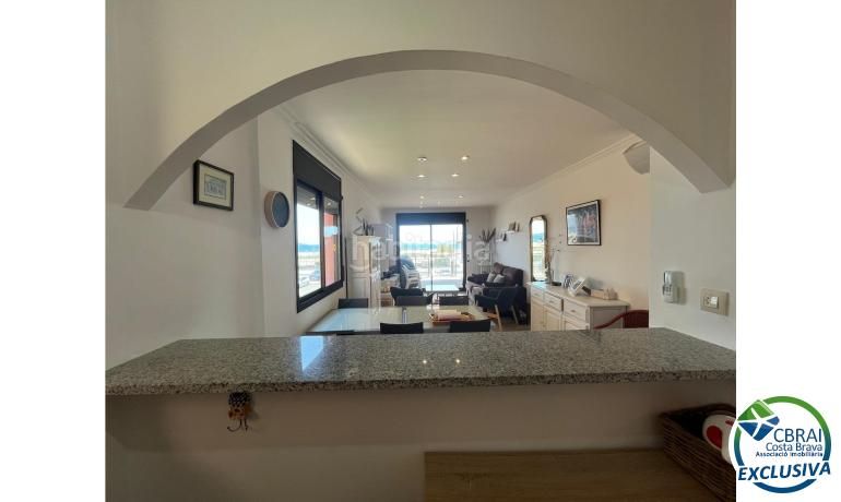 Foto c5f4ded6-e974-4f06-a5da-af84357a5099. Apartament amb calefacció aparcament a Muga - Gran Reserva - Badia Empuriabrava