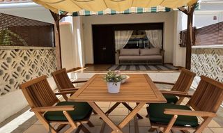 Casa adossada a Carrer Ebre