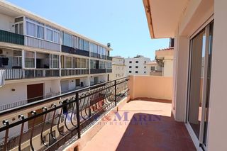 Appartement  Carrer de la roca negra. Luminoso piso moderno a 200 m de la playa con terraza, vistas y