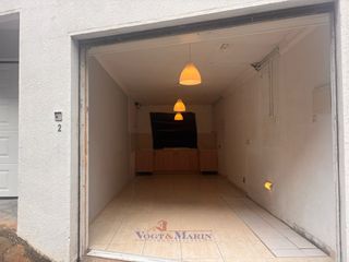 Autoparkplatz  Carrer de la pujada del puig rom. Garaje box de 20 m² en venta en carretera de puigrom — amplio y