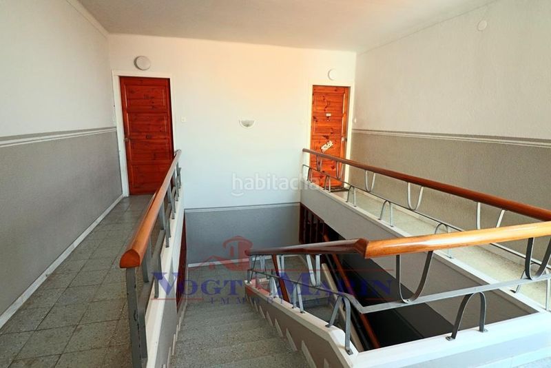 Foto ca9c8ccd-58a6-4740-ad20-f68d9304f410. Àtic amb calefacció a Centre Roses