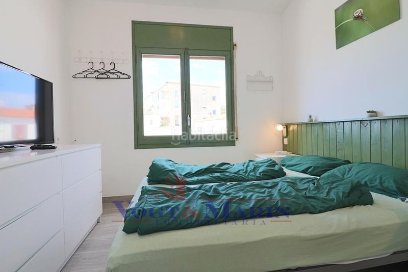 Foto f1666cc6-928c-4084-952c-4ad07377851a. Casa adossada a Sant Maurici Empuriabrava