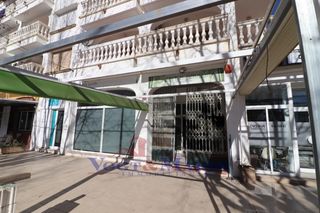Local Comercial a Carrer Orlina