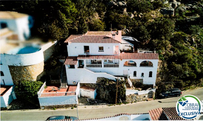 Foto ed4abe1a-8a8d-4a28-9058-aad849ab3d70. Xalet amb calefacció aparcament piscina a Puig Rom-Canyelles-Almadrava Roses