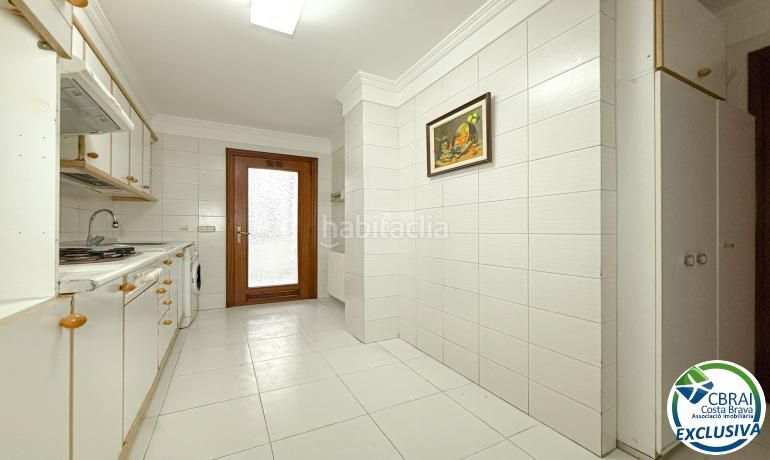 Foto 29b15138-0f2a-4d99-a183-ffd2a7c72777. Apartament amb calefacció aparcament a Centre Figueres
