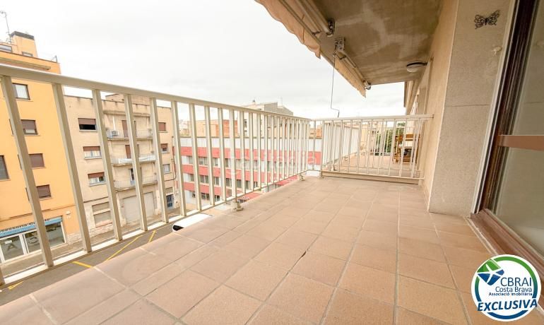 Foto 5a37e0f5-01b9-405f-b0a9-e4b027eb4668. Apartament amb calefacció aparcament a Centre Figueres