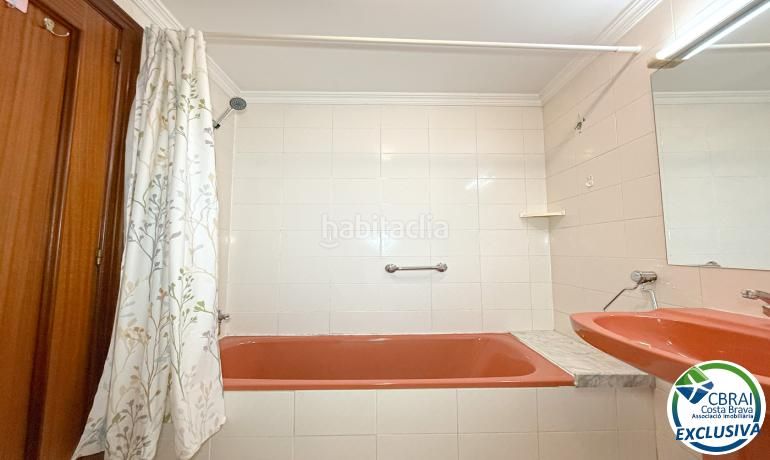 Foto 6afe8621-d527-416a-bbf5-66e56ff7a9c2. Apartament amb calefacció aparcament a Centre Figueres