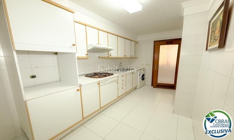 Foto dfcfcaa0-4b54-4792-bdfa-09c8437f7867. Apartament amb calefacció aparcament a Centre Figueres