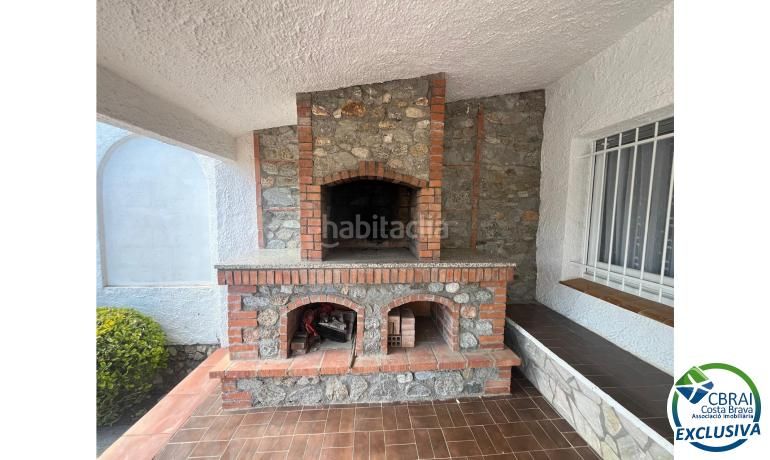 Foto 59e75741-d7f9-4678-a3e8-55d38ad2c028. Casa amb aparcament a Peni Empuriabrava