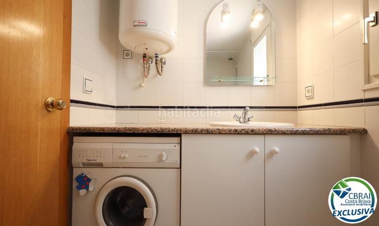 Foto 9e1b3263-e89e-4f52-a617-9339699c9507. Apartament amb calefacció a El Port Llançà