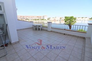 Apartament  Carrer de la valira. Apartamento con gran terraza y vista al lago sant maurici en emp
