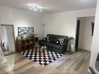 Casa bifamiliare  Carrer gironès. Acogedora casa pareada con jardín y parking en mas boscà, roses
