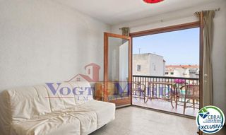 Apartment  Carrer poblat típic-plaça eivissa. Apartamento con terraza y gran potencial a reformar