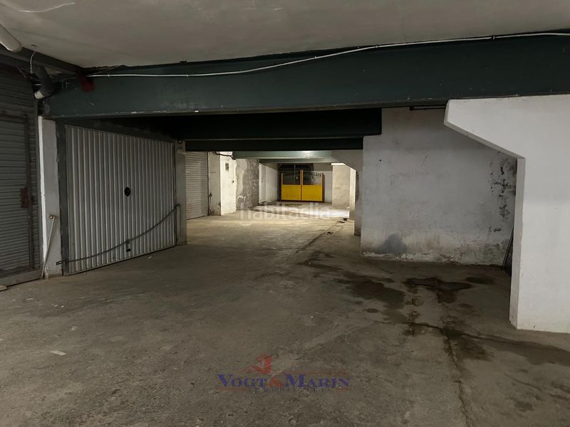 Foto 61abf904-7d05-49e7-a011-c8d8d61ee937. Aparcament cotxe a Centre Roses