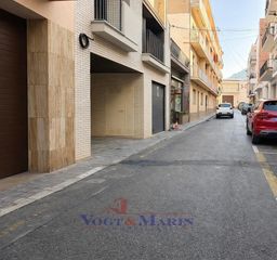 Car parking  Carrer de cristòfor colom. Garaje cerrado de 29 m² en el centro de roses, a solo 5 minutos