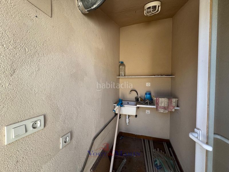 Foto 45c43346-c3af-42df-8ab0-2aec545fc08c. Apartament amb calefacció aparcament a Creu de la Mà Figueres