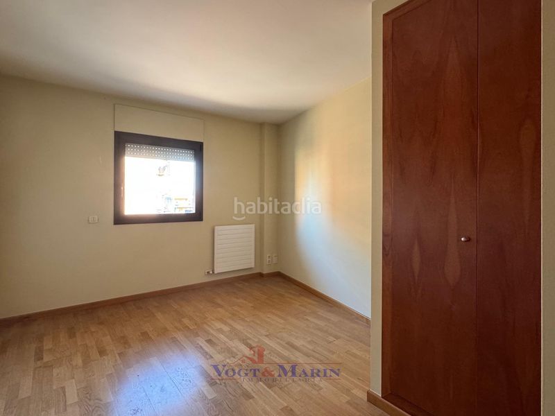 Foto 474a4077-4963-4963-bd67-cab652a4e0c0. Apartament amb calefacció aparcament a Creu de la Mà Figueres