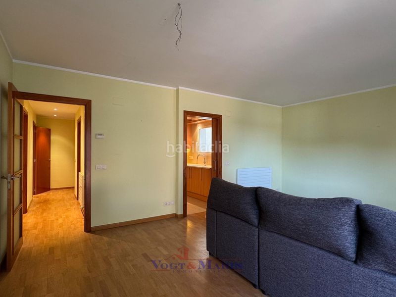 Foto 6013dceb-762f-434c-a969-03218806c02f. Apartament amb calefacció aparcament a Creu de la Mà Figueres
