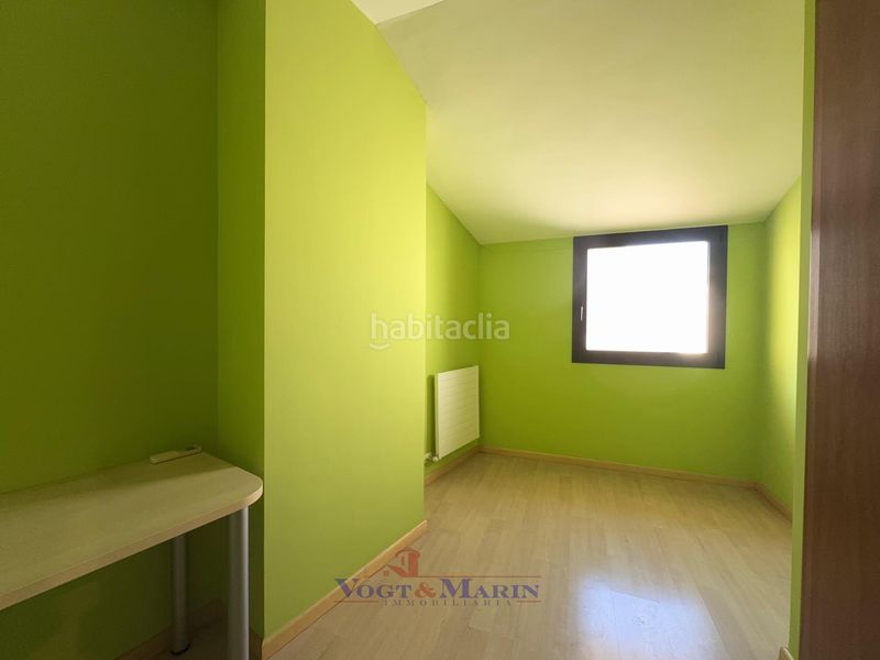 Foto b157694d-0808-4c73-a37a-d58236910390. Apartament amb calefacció aparcament a Creu de la Mà Figueres