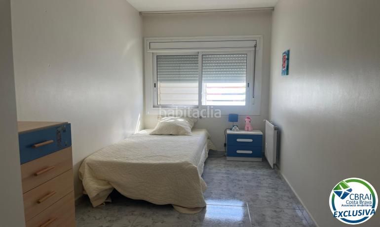 Foto 6c3c5b01-1dbc-400c-9c5a-9c9849bd7ae7. Apartament amb calefacció a Centre Roses
