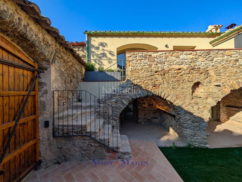 Foto 16abc906-c0c6-417b-ba4d-0327d8f98c2f. Casa  reformada con diseño único en Palau-saverdera