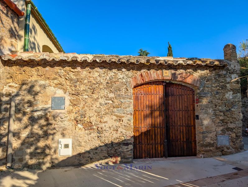 Foto 4268b447-5604-4ef8-8afb-2cf9a106b4d1. Casa  reformada con diseño único en Palau-saverdera