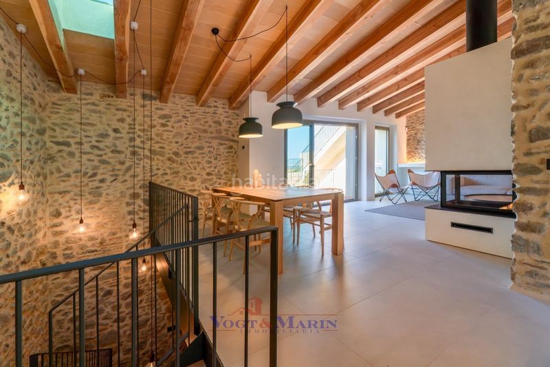 Foto 5f9b09d2-88fc-44f0-9df5-9a0fe62ab0bf. Casa  reformada con diseño único en Palau-saverdera