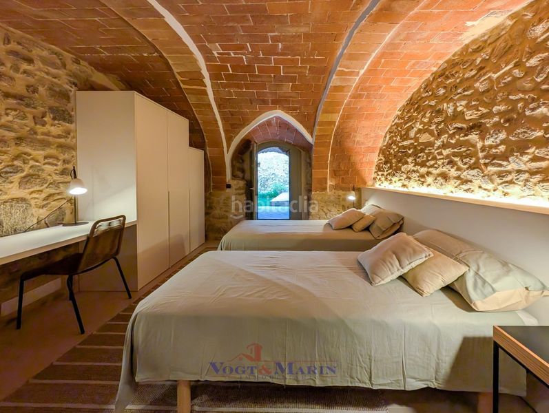 Foto 97a98760-629f-41cb-bd30-690c28e3a2b6. Casa  reformada con diseño único en Palau-saverdera