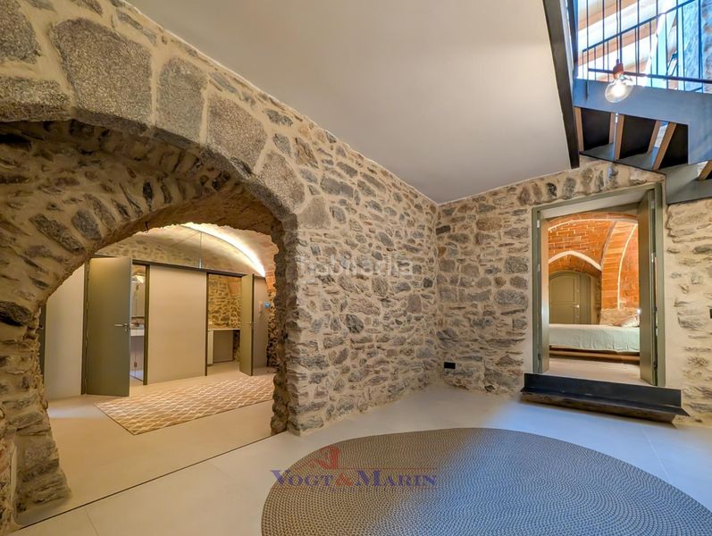 Foto c735ac69-fe05-4ac5-9610-f0d36eb18378. Casa  reformada con diseño único en Palau-saverdera