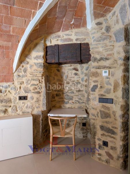 Foto ce7ef4b9-7407-4a13-b169-3b5a123dec1e. Casa  reformada con diseño único en Palau-saverdera