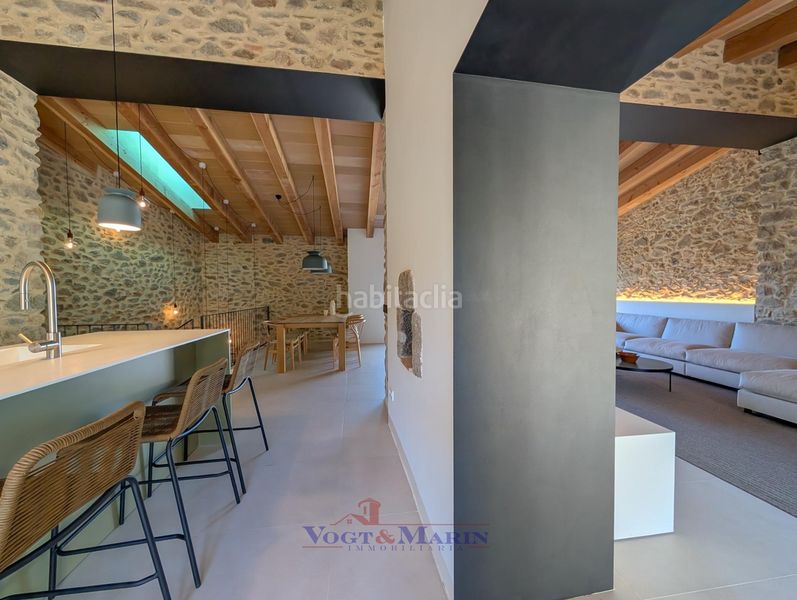 Foto e1db2a40-6c0f-477c-9c0f-7609bdc955cd. Casa  reformada con diseño único en Palau-saverdera