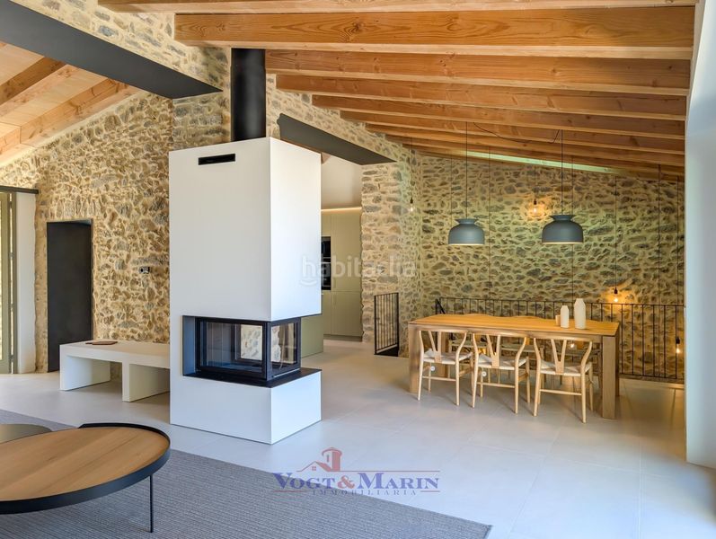 Foto f79a251c-32c9-4002-b702-b0e80f83036f. Casa  reformada con diseño único en Palau-saverdera