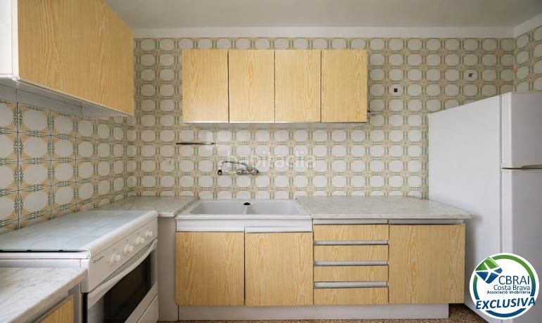 Foto a3996ff6-1742-43f3-8af3-3f786be09f82. Apartament a Centre Roses